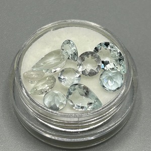 lot 210 image: 6.40 Carat Light Gems Faceted Mixed Cut - Assorted Lot of Loose Stones