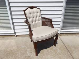 lot 7 image: 2 Vintage VERY CLEAN Chaircraft Caned Armchairs