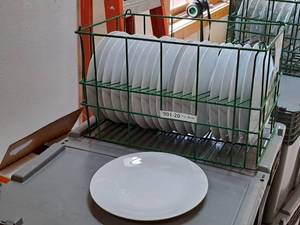 lot 173 image: Lot of (20) 10-12 Dinner Plates with Rack