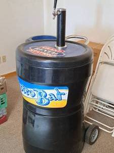 lot 109 image: Keg Cooler