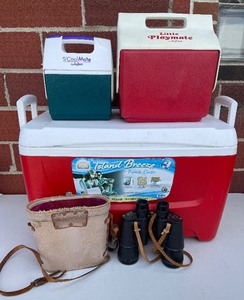 lot 4 image: Three Coolers and Binoculars