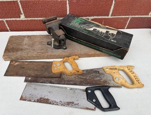 lot 7 image: Hand Saw LOT - Miter, Crosscut and Small Vise