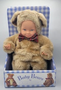 lot 71 image: Baby Bears by Anne Geddes Plush and Hard Plastic