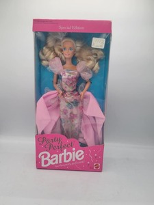 lot 77 image: Vintage Mattel Party Perfect Barbie