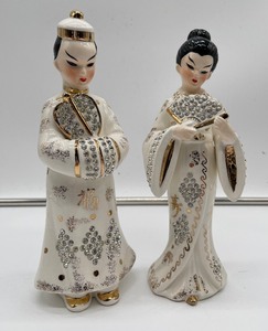 lot 46 image: Vintage Lefton Porcelain Figurines