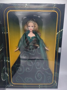 lot 36 image: Vintage Mattel Society Style Collection Barbie Emerald Enchantment 3rd in Series