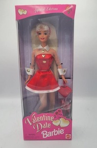 lot 41 image: Vintage Mattel Valentine Date Barbie