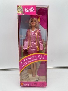 lot 134 image: My Graduation Barbie 1994