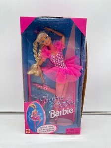 lot 147 image: Twirling Ballerina Barbie 1995