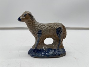 lot 150 image: Vintage 1987 Beaumont Pottery York Maine Salt Glaze Lamb