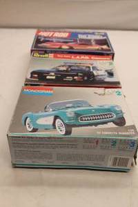 Lot of 3 Model Car Parts