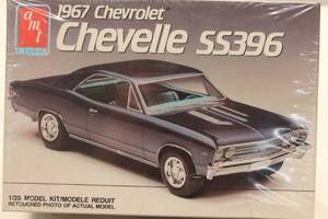 Sealed in Box 1967 Chevy Chevelle SS396 Model Car Kit
