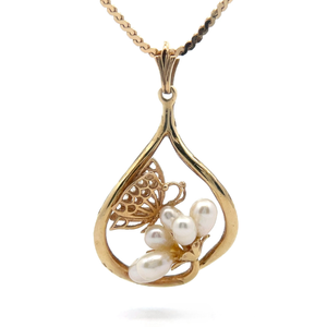 White Pearl Butterfly Raindrop Pendant 18 Estate Necklace in 14k Yellow Gold
