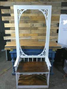 lot 119 image: Hand Made Front Entry Boot Bench