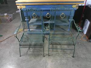 lot 124 image: Set of 2 Metal Rocking Patio Outdoor Chair-Green