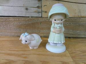 lot 126 image: Precious Moments His Love Will Shine On You & Pig Friend Figurines