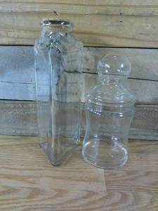 lot 140 image: Set of 2 glass Jars-Dry Goods