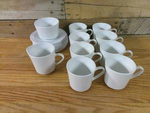 lot 149 image: Corning Centura Coffee Tea Set