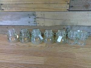 lot 160 image: Lot of 5 Hemingray-42 & 2 Hemingray-17 Insulator Caps