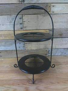 lot 163 image: Super Awesome 2 Tier Pie Cooling Rack