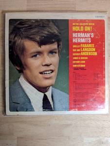 lot 56A image: Hermans Hermits - Hold On - 1966 - Vinyl