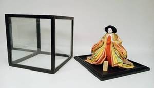 lot 1 image: Vintage Multicolor Hinamatsuri Doll in Display Case