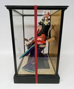 lot 23 image: Vintage Samurai Warrior Figure in Display Case