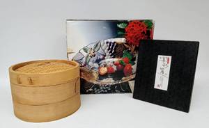 lot 42 image: Vintage SOGA Hand-Painted Glass Serving Dish with Chopsticks and Bamboo Steamer