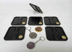 lot 48 image: Vintage Set of Plastic Stacking Coasters with Keychains - Japan