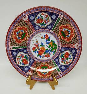 lot 55 image: Large Collection of Assorted TAI-HONG MELAMINE Vintage Asian Dinnerware