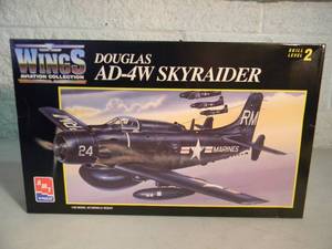 NEW IN BOX - AMT ERTL DOUGLAS AD-4W SKYRAIDER 148 SCALE MODEL KIT #8622 - GREAT PIECE - SEE PICTURES