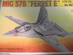 NEW SEALED IN BOX - ITALERI 172 SCALE MODEL KIT MiG 37B FERRET E #162 - GREAT PIECE - SEE PICTURES