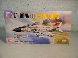 NEW SEALED IN BOX - AIRFIX 172 SCALE MODEL KIT McDONNELL F-4 PHANTOM #04013 - GREAT PIECE - SEE PICTURES