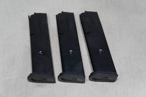 lot 2H image: 3 Magazines for Beretta .40 S&W Pistol