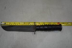 lot 11 image: Camillus Knife