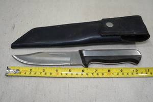 lot 12 image: Vernco Fixed Blade Knife with Sheath
