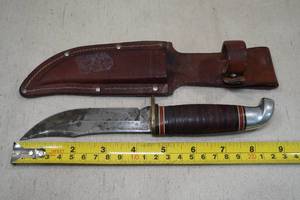 lot 13 image: Western Fixed Blade Knife with Sheath