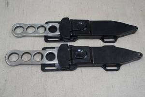 lot 24 image: 2 Throwing Knives with Sheaths
