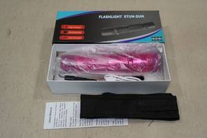 lot 30 image: Flashlight Stun Gun