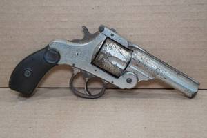 lot 1W image: Harrington & Richardson Auto Ejecting Second Model .38 S&W Revolver