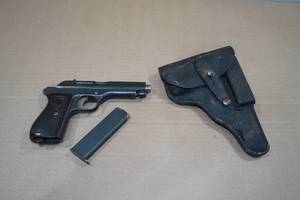 lot 1Z image: CZ FNH Pistole Modell 27 7.65 (.32 ACP) Semi-Auto Pistol with Holster