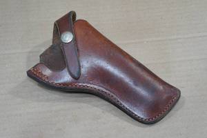 lot 68 image: Bucheimer Leather Gun Holster