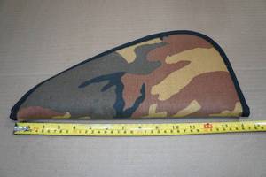 lot 69 image: 14.5 Soft Pistol Case