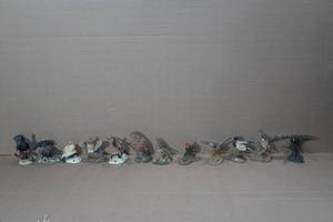lot 86 image: Vintage Franklin Mint Porcelain Birds By AJ Rudisill