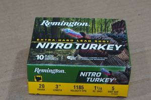 lot 137 image: 10 Remington Nitro Turkey 20 Gauge 3 5 Shot Shotshells