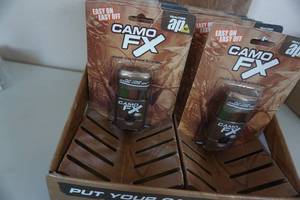 lot 14 image: 12- Sticks FX Camo Real Tree Camo Face Paint