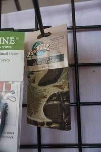 lot 81 image: Koplin Quiet Cloth Camo Bow Skin With Nockline ArrowQuiver Securing Cord