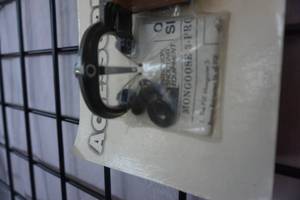 lot 87 image: PSE Mongoose 3 Prong Arrow Rest