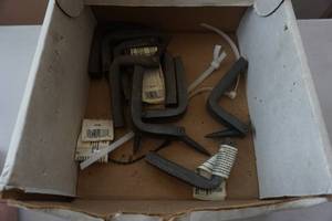 lot 149 image: 9 - Game Tracker Brand Folding Screw In Tree Stand Steps