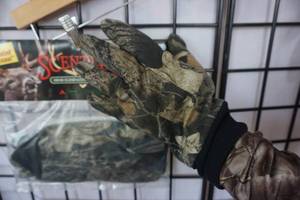 lot 127 image: 1 Pair Scent Lock Odor Eliminating Gloves